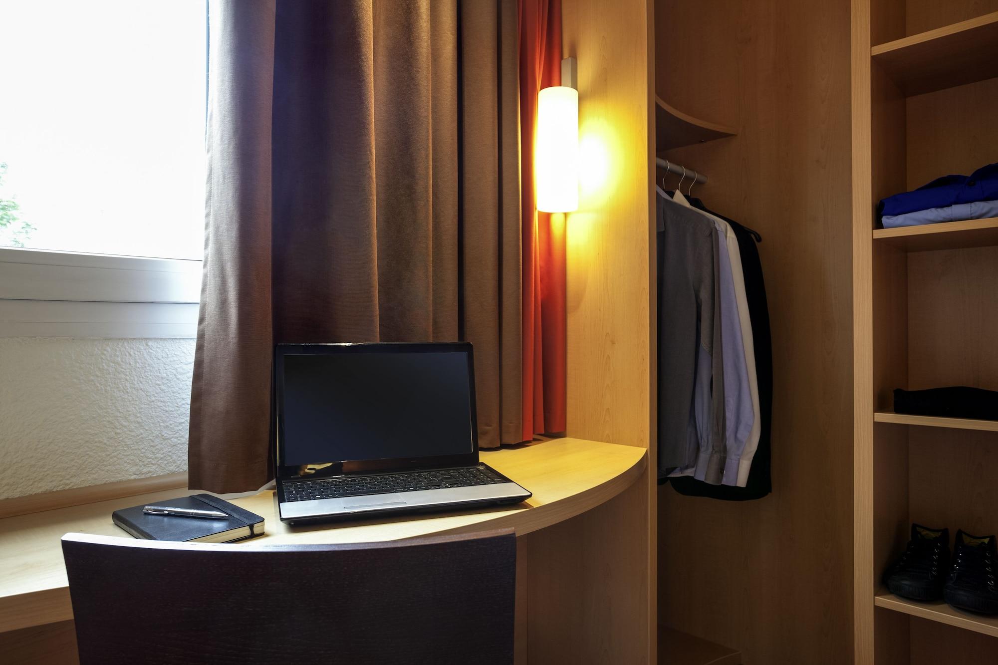 Ibis Beauvais Aeroport Hotel Екстериор снимка