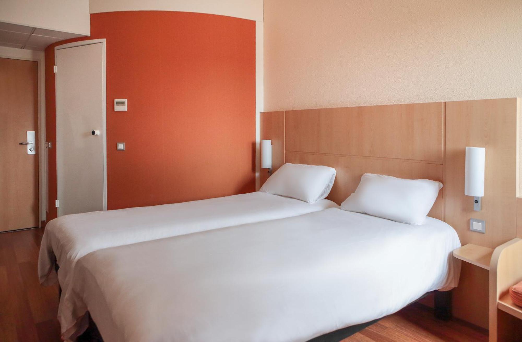 Ibis Beauvais Aeroport Hotel Екстериор снимка