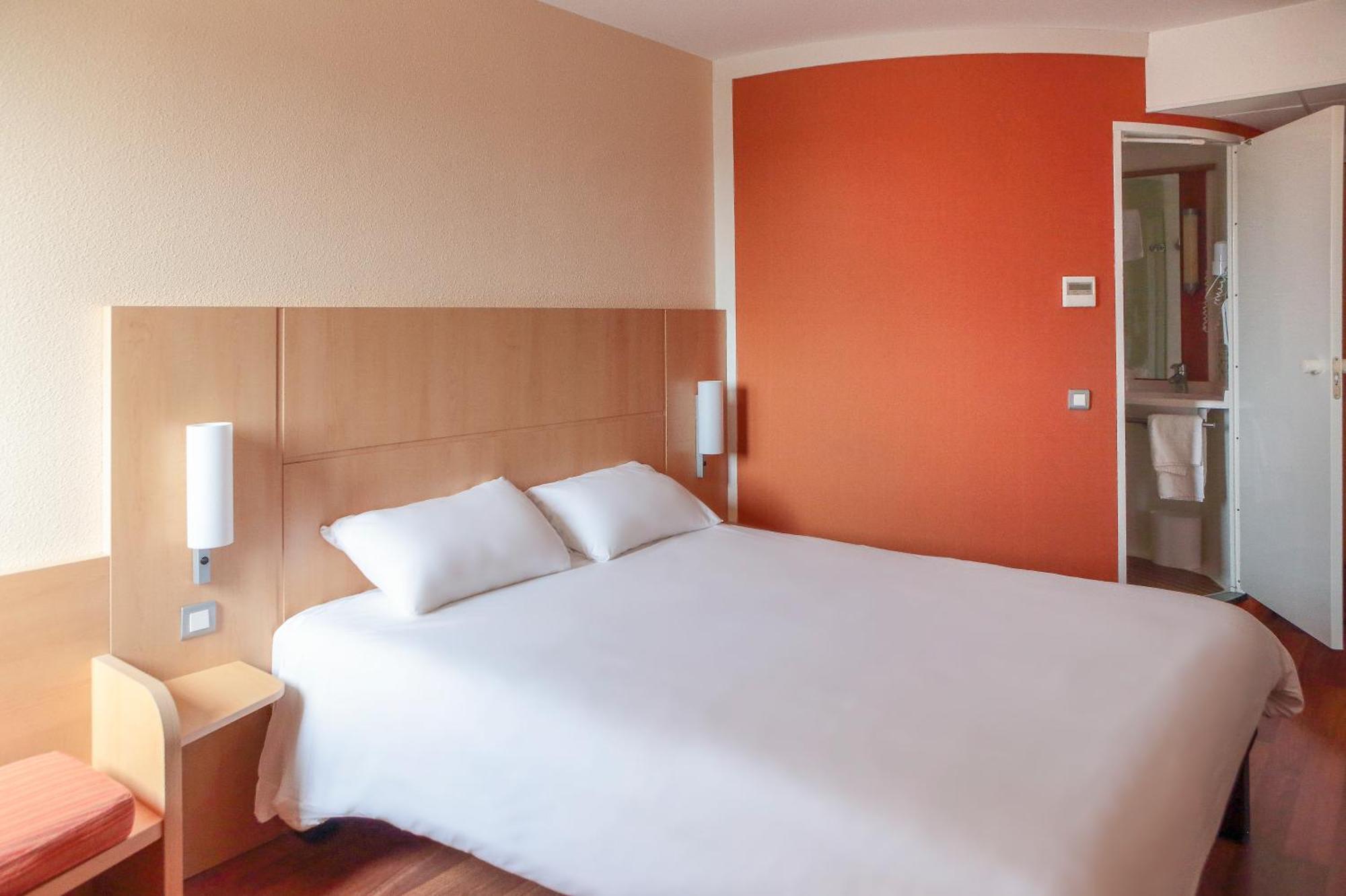 Ibis Beauvais Aeroport Hotel Екстериор снимка