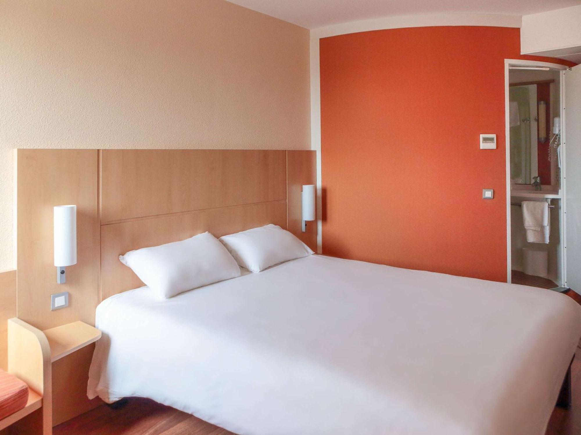 Ibis Beauvais Aeroport Hotel Екстериор снимка