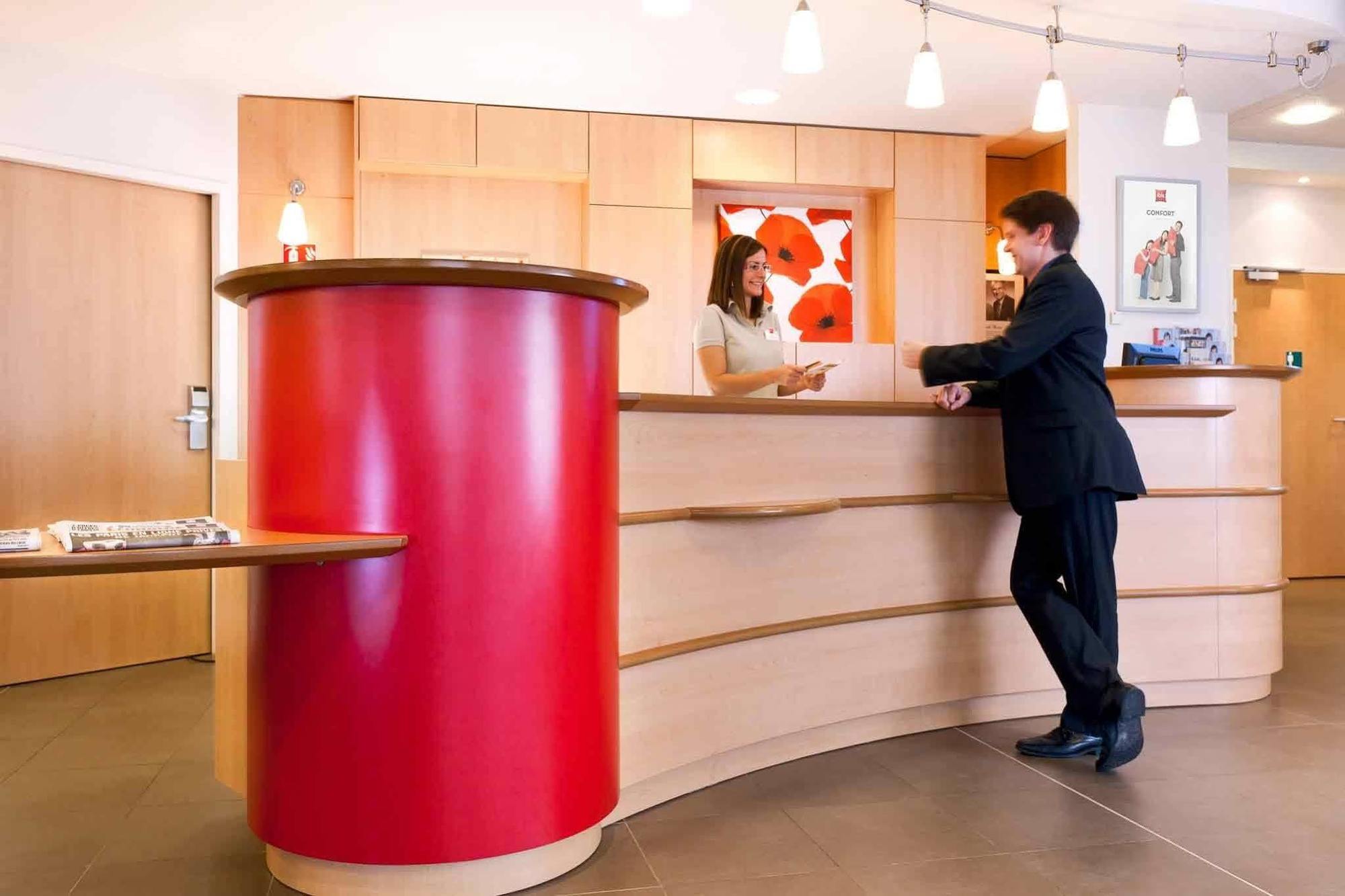 Ibis Beauvais Aeroport Hotel Екстериор снимка