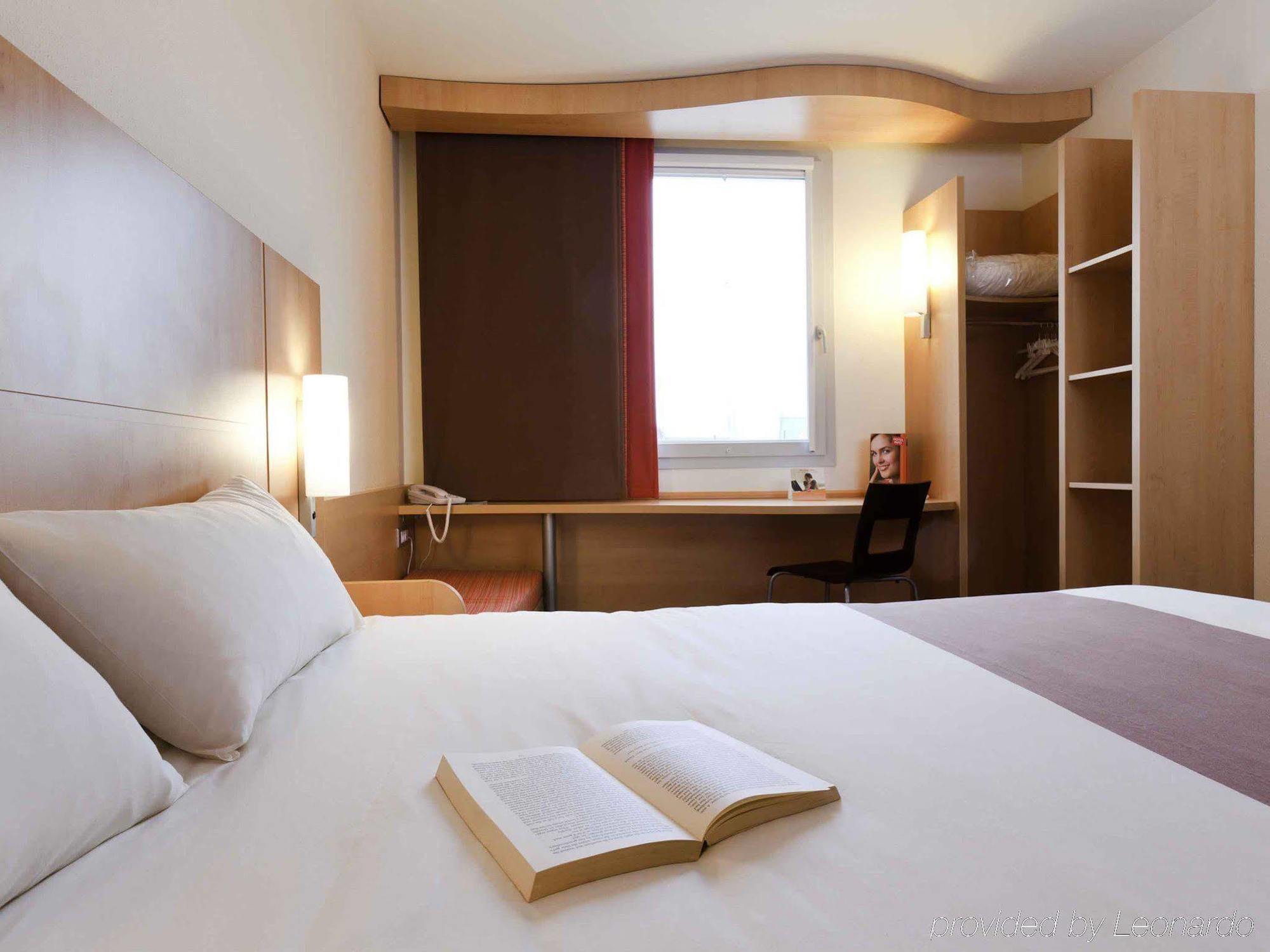 Ibis Beauvais Aeroport Hotel Екстериор снимка