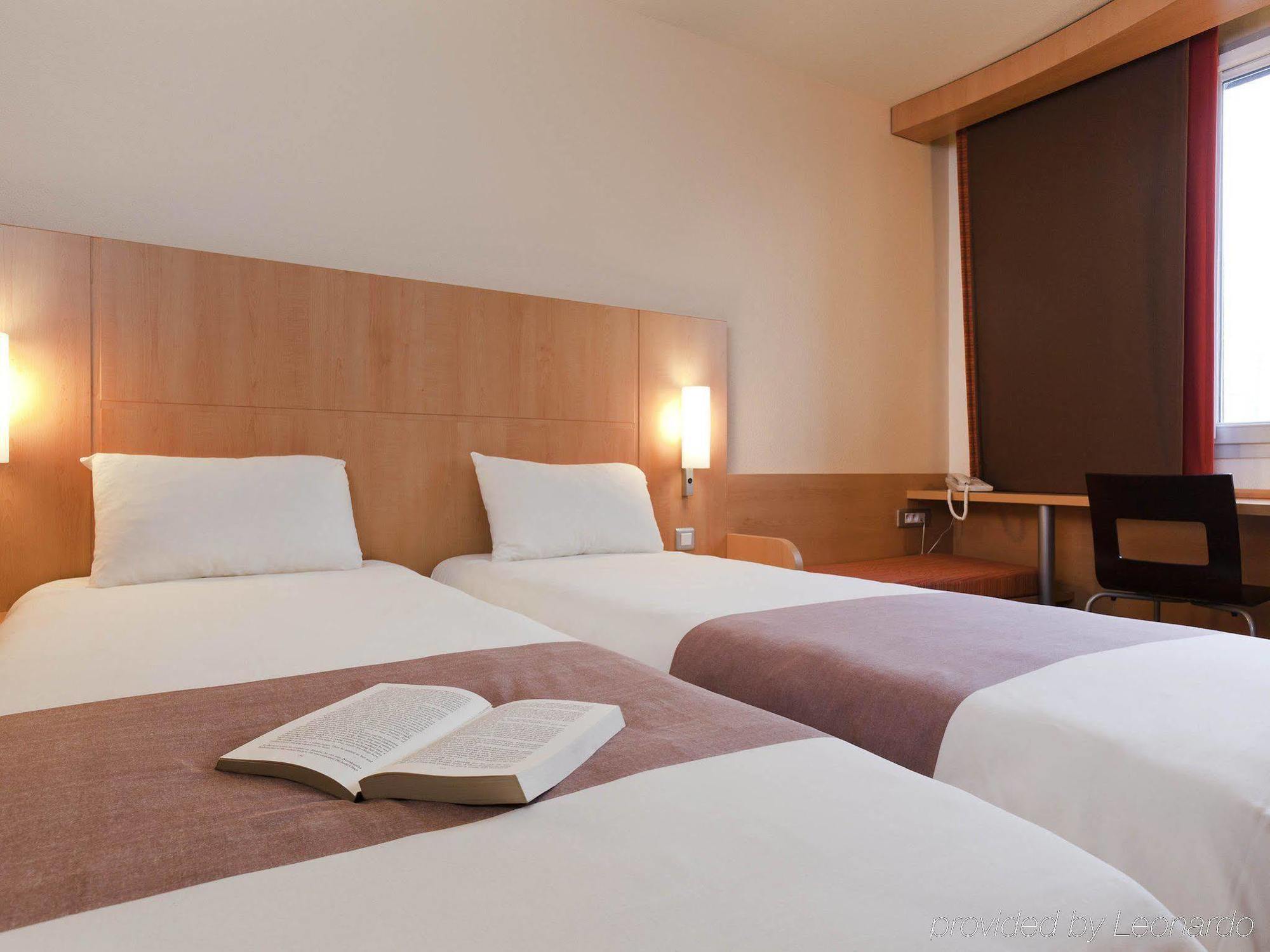 Ibis Beauvais Aeroport Hotel Екстериор снимка