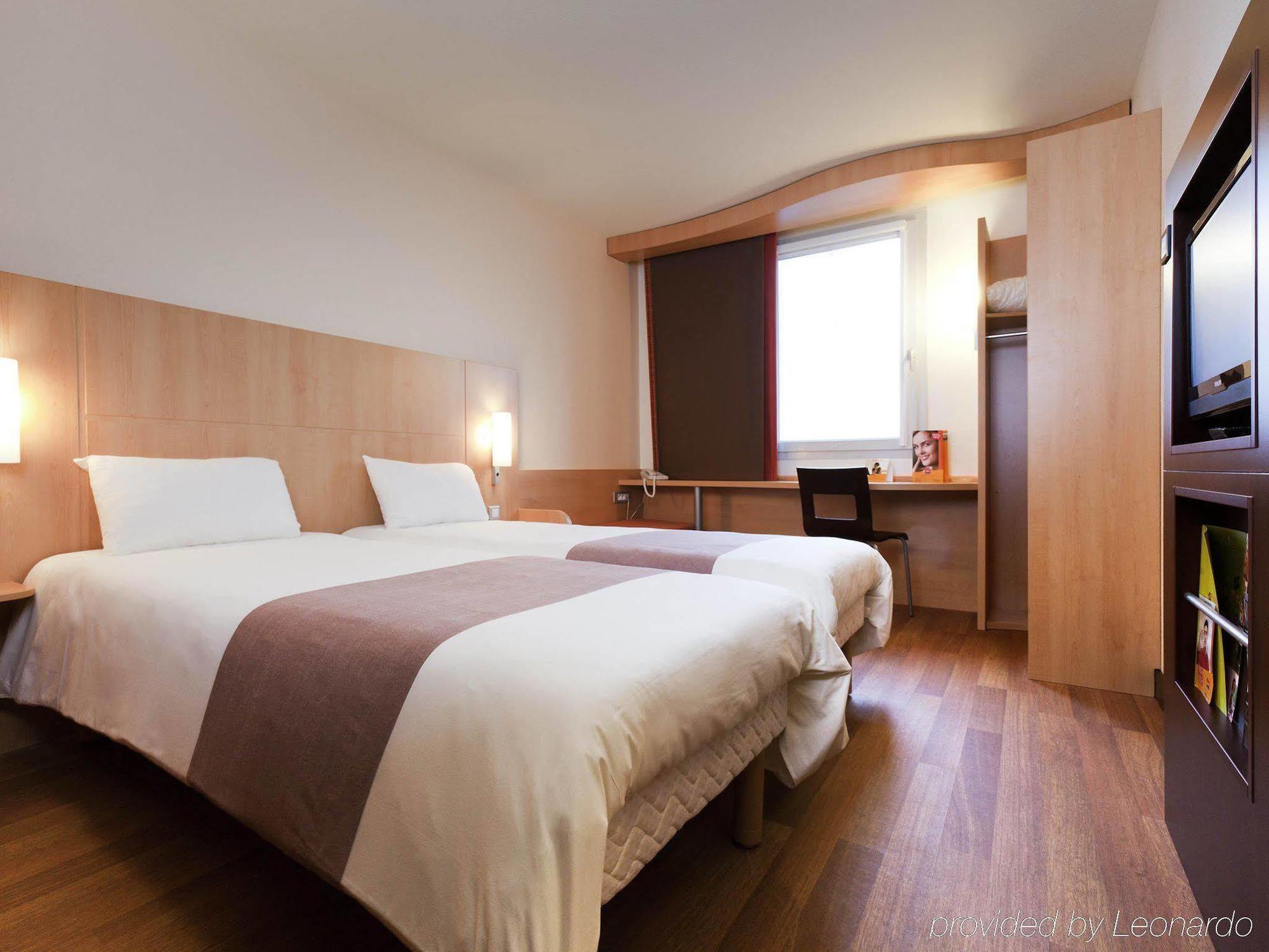 Ibis Beauvais Aeroport Hotel Екстериор снимка