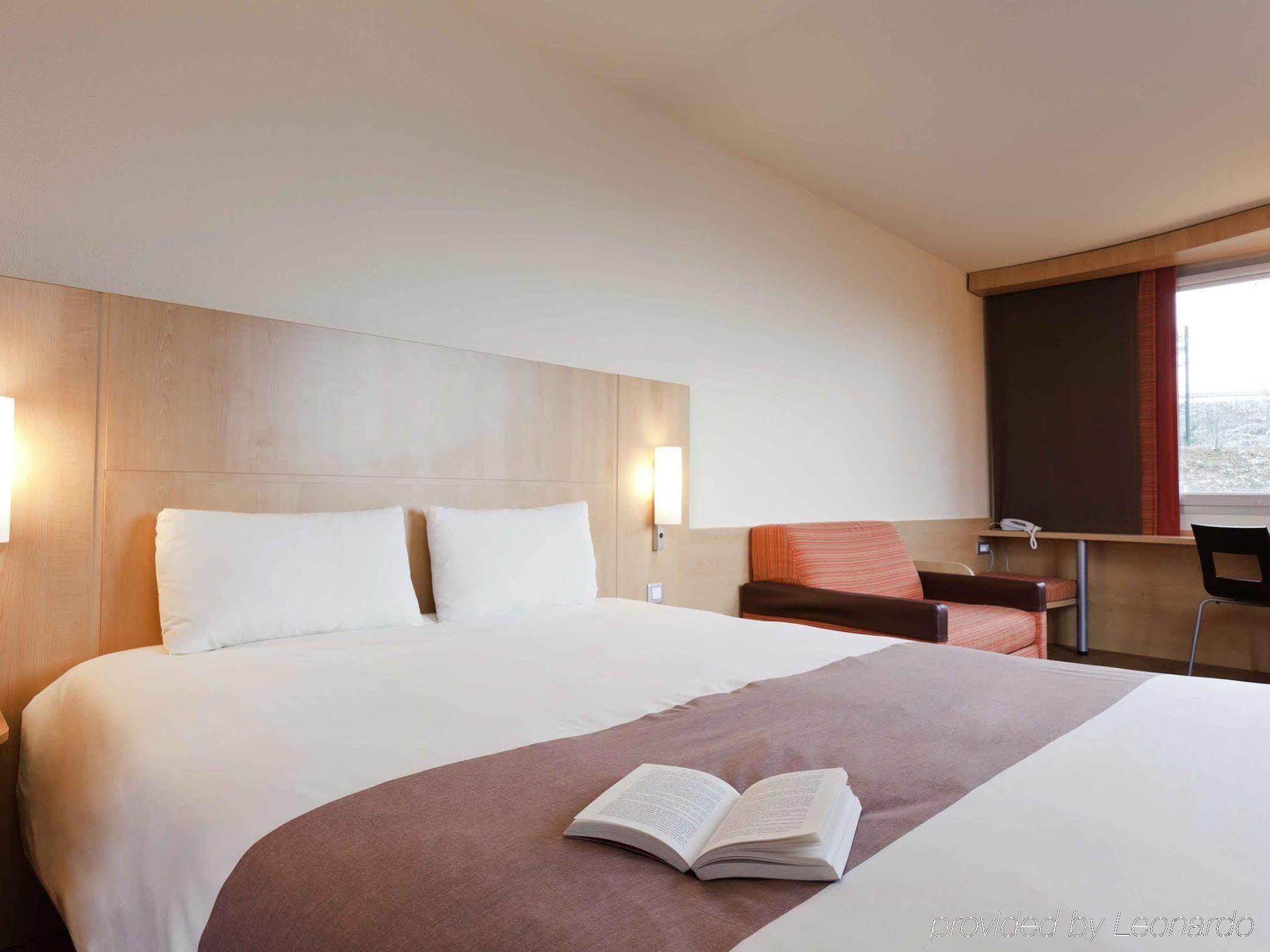 Ibis Beauvais Aeroport Hotel Екстериор снимка